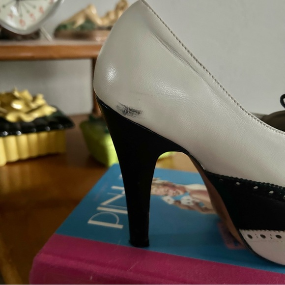Retro Heels Spectator Ivory Black Oxford Lace up Bebe 8 Pinup 1940s style 40s - Picture 8 of 8